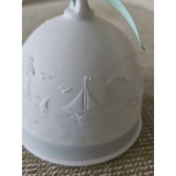 Lladro Collector's Society Porcelain Bell: Summer 1992 - Picture 5 of 6